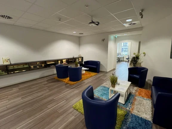 ac_uke_spectrum_wartebereich2