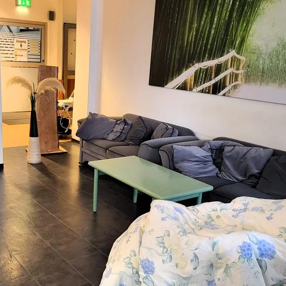 Intensivpflege WG Balve Sofa mit Tisch